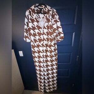 Brown and White Houndstooth V-Neck Women’s Jumpsuit